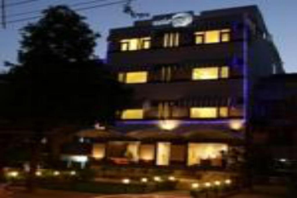 Fabhotel Aashraye New Delhi Exterior foto